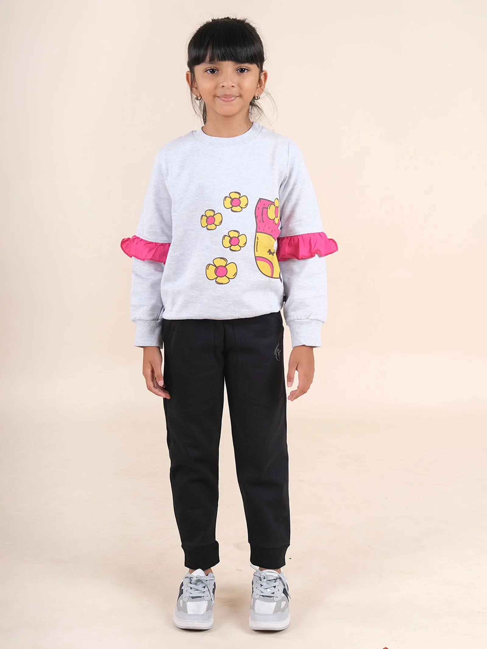 Girls Fleece Printed Ruffle Full Sleeve Sweatshirt With Solid Track Pant Set