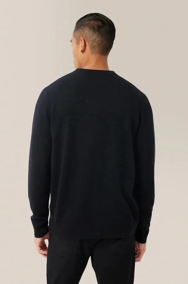 Good Man Cashmere Crew Neck Sweater, Black