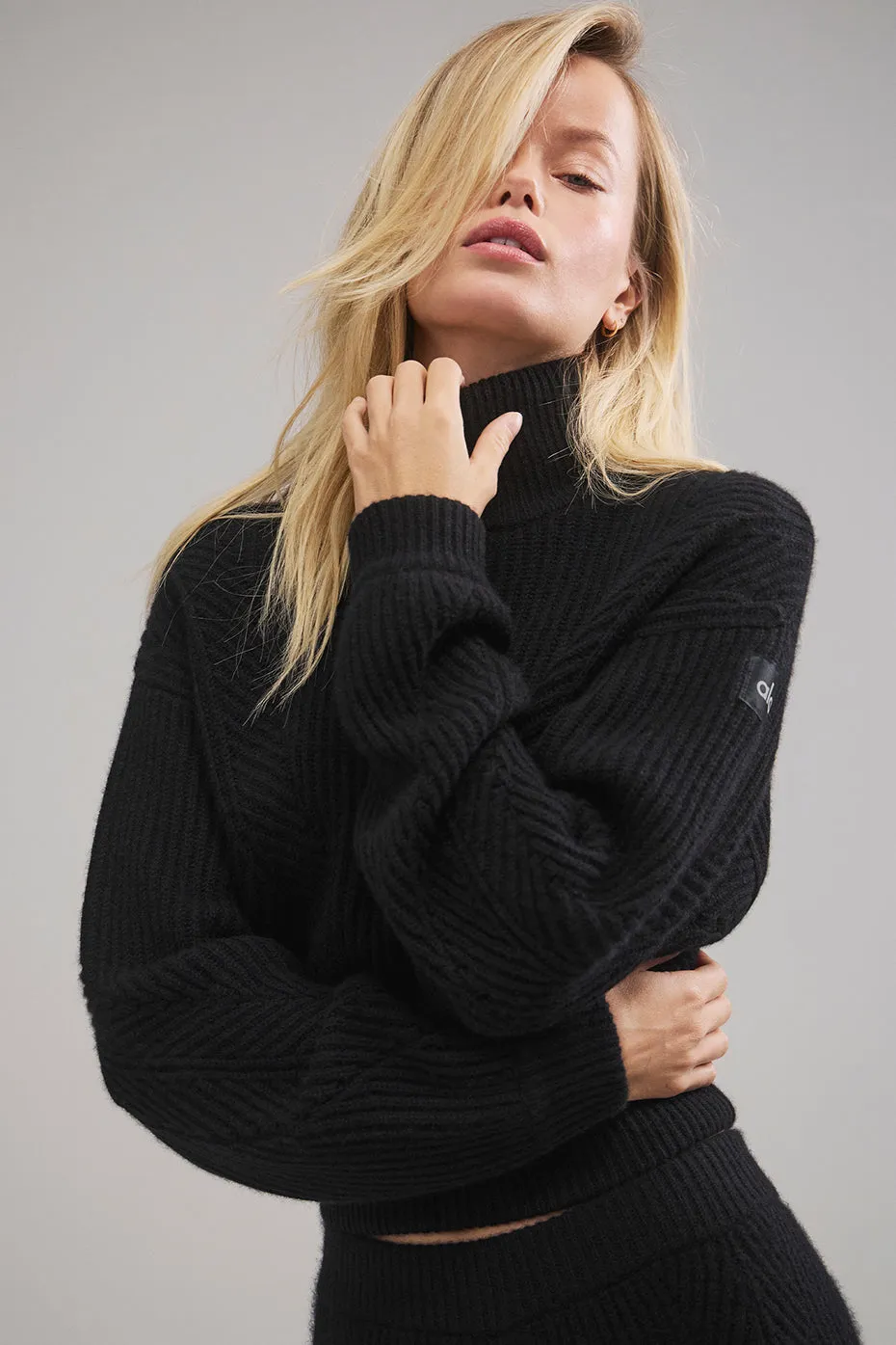 Winter Magic Cashmere Turtleneck - Black